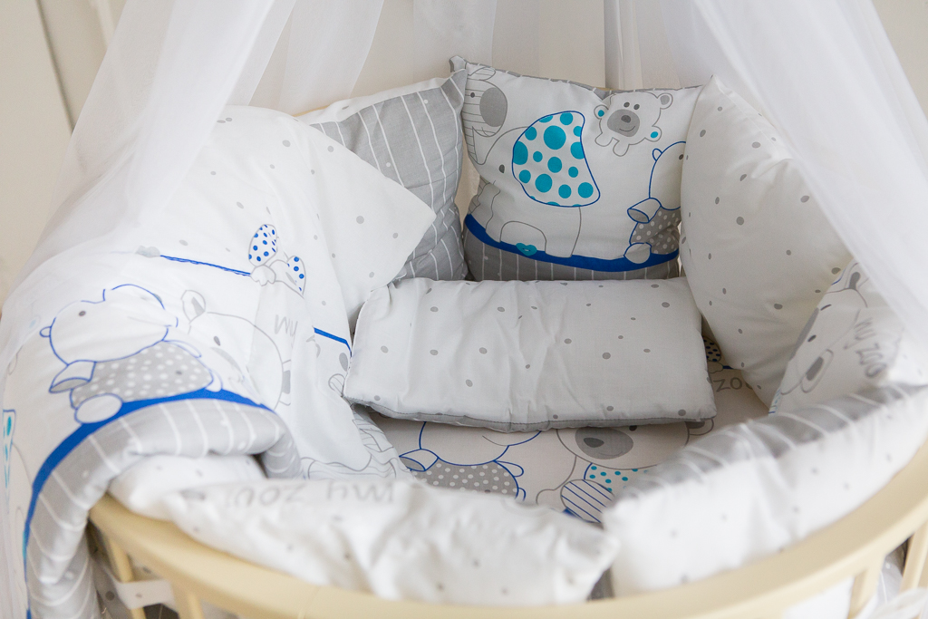 Детское постельное белье в круглую/овальную кроватку Баю-бай Дружба 9 предметов