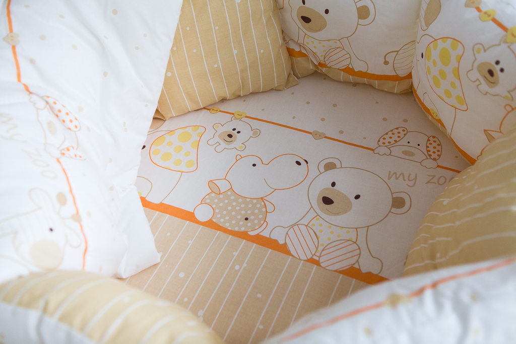 Детское постельное белье в круглую/овальную кроватку Баю-бай Дружба 9 предметов